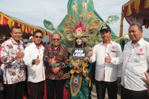  BATIK  KARNIVAL PENTING UNTUK TUMBUHKAN KECINTAAN BATIK  