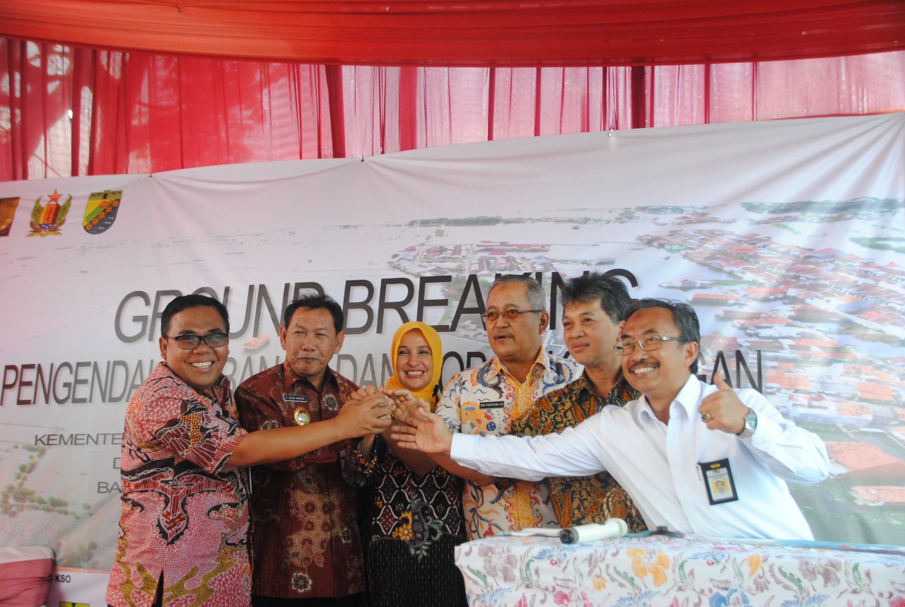 PROYEK PENGENDALIAN BANJIR DAN ROB PEKALONGAN RESMI DIMULAI