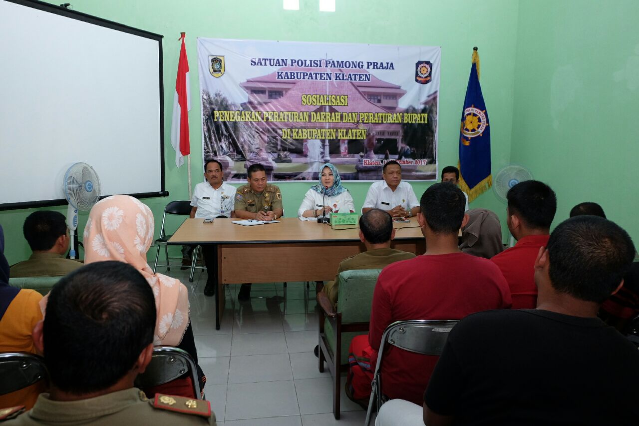 PENATAAN PKL HENDAKNYA PAKAI HATI DAN PERASAAN