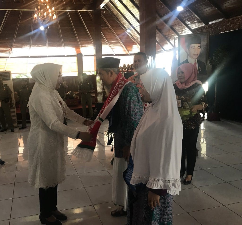 BUPATI GROBOGAN MINTA JAMAAH HAJI PATUHI ATURAN