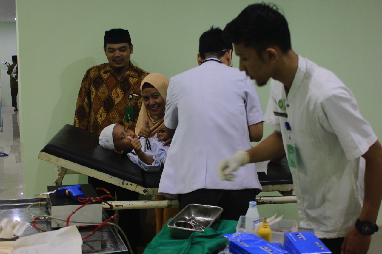 RS PKU Muhammadiyah Bobotsari Gelar Khitanan Massal
