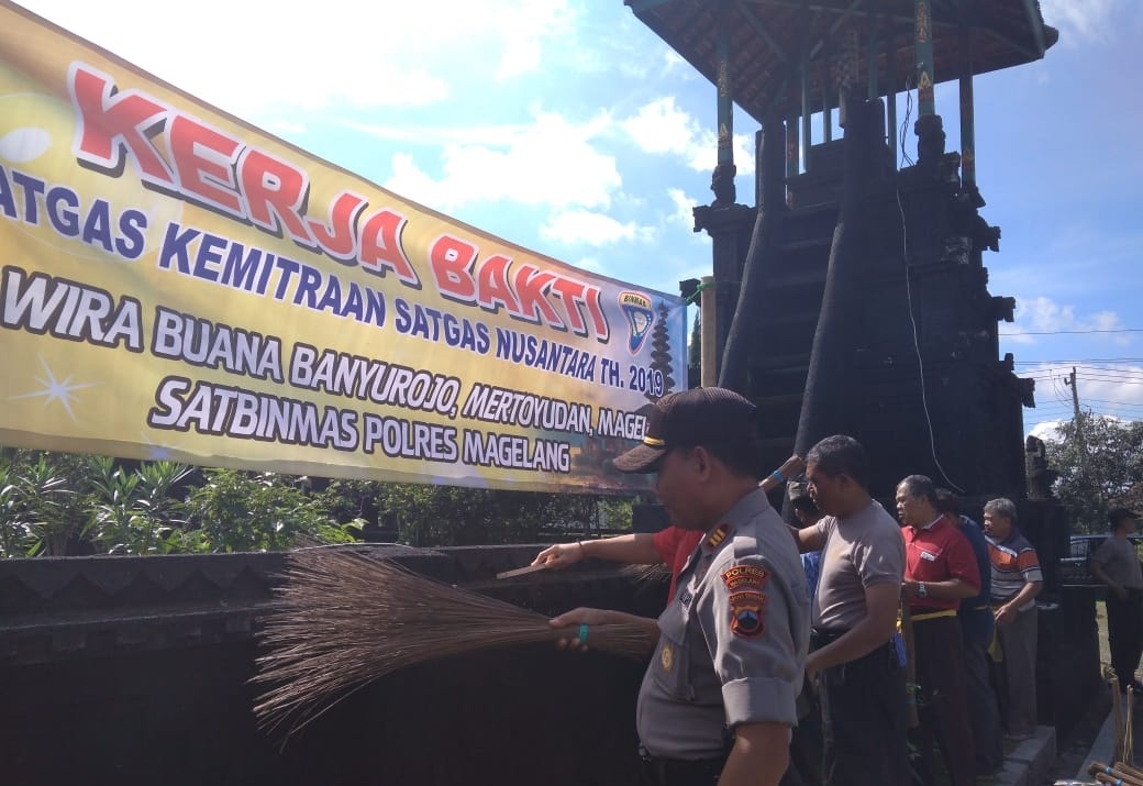 Polres Magelang Bersihkan Tempat Ibadah