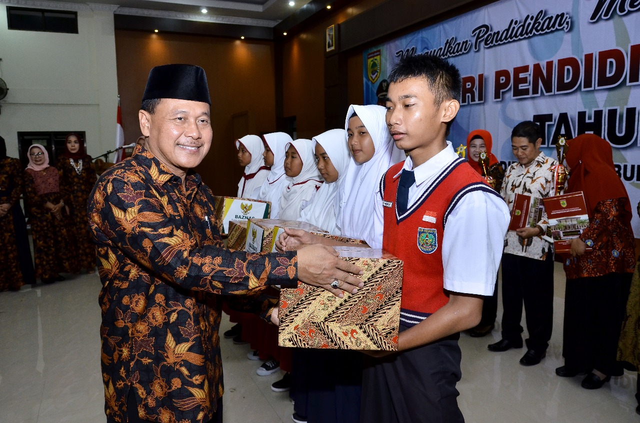 Wakil Bupati Sukoharjo dan Forkopimda Hadiri Malam Tirakatan Hardiknas