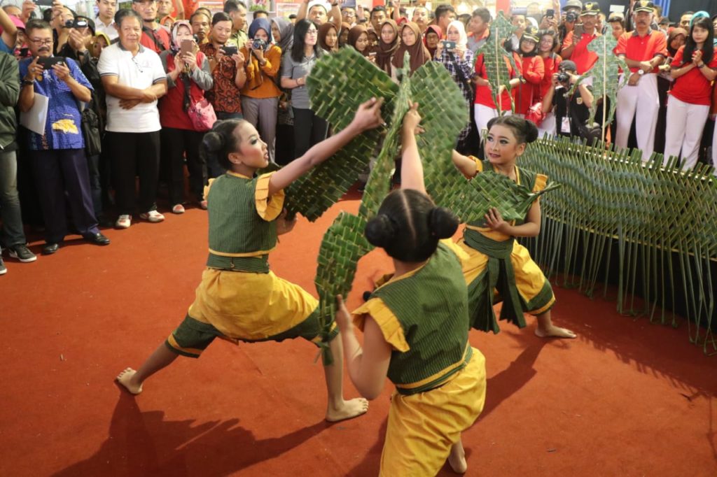 Dolanan Blarak, Ingatkan Permainan Masa Lalu yang Imajinatif - Permainan Tradisional Dari Jawa Tengah Misalnya