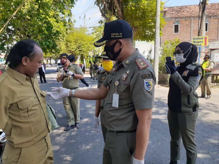 Satpol Demak Tegas Terapkan Sanksi Bagi Pelanggar Tak Bermasker