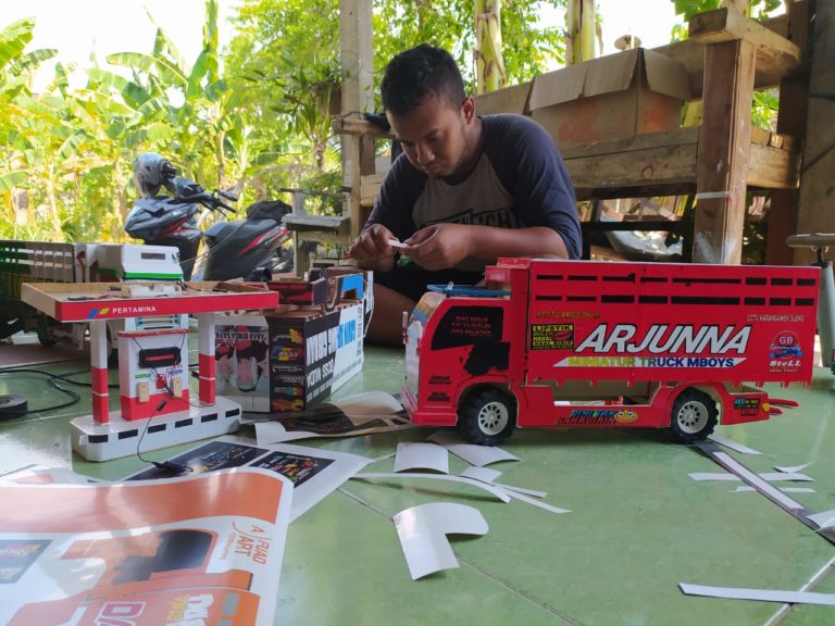 Pandemi Omzet Usaha Miniatur Mobil Meningkat Pemerintah 