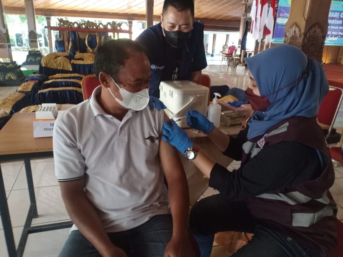 98 Persen Pekerja di Temanggung Sudah Divaksin