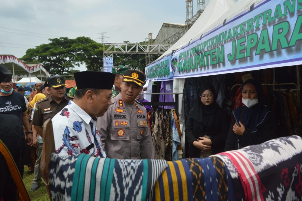 Pj Bupati Jepara Buka Pameran Nasional Karya Ulama Indonesia 2022