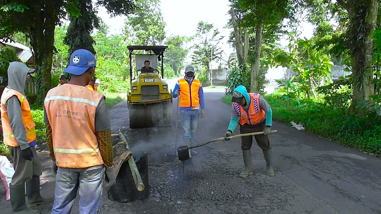 Pemkab Temanggung Targetkan Perbaikan 20 Ruas Jalan pada 2025