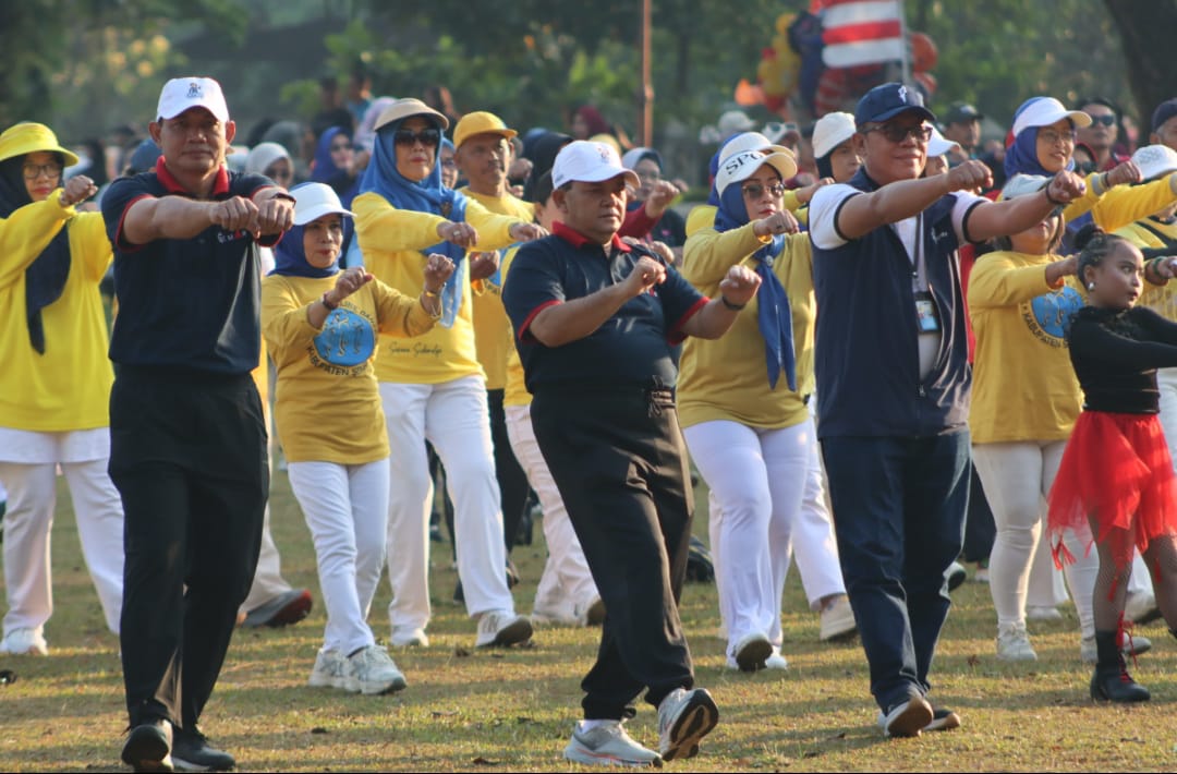 Tingkatkan Kebugaran, Bupati Semarang Dukung Gerakan Masyarakat Aktif dan Bugar