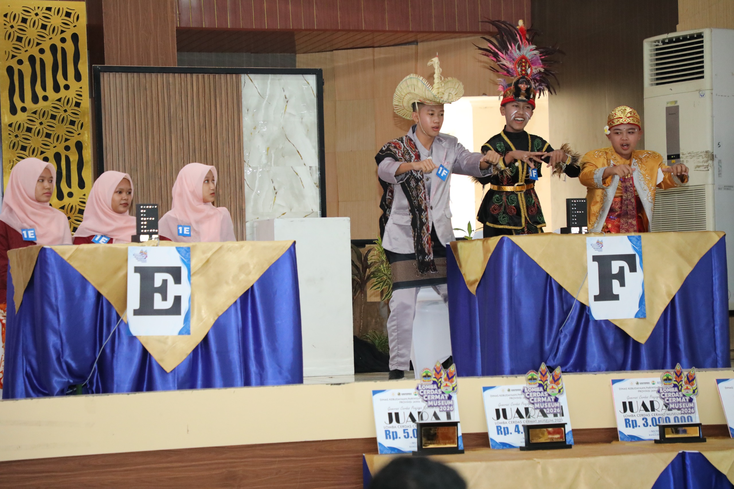 Unik, Para Pelajar Berkostum Adat Nusantara Ramaikan Lomba Cerdas Cermat Museum Tingkat Jateng