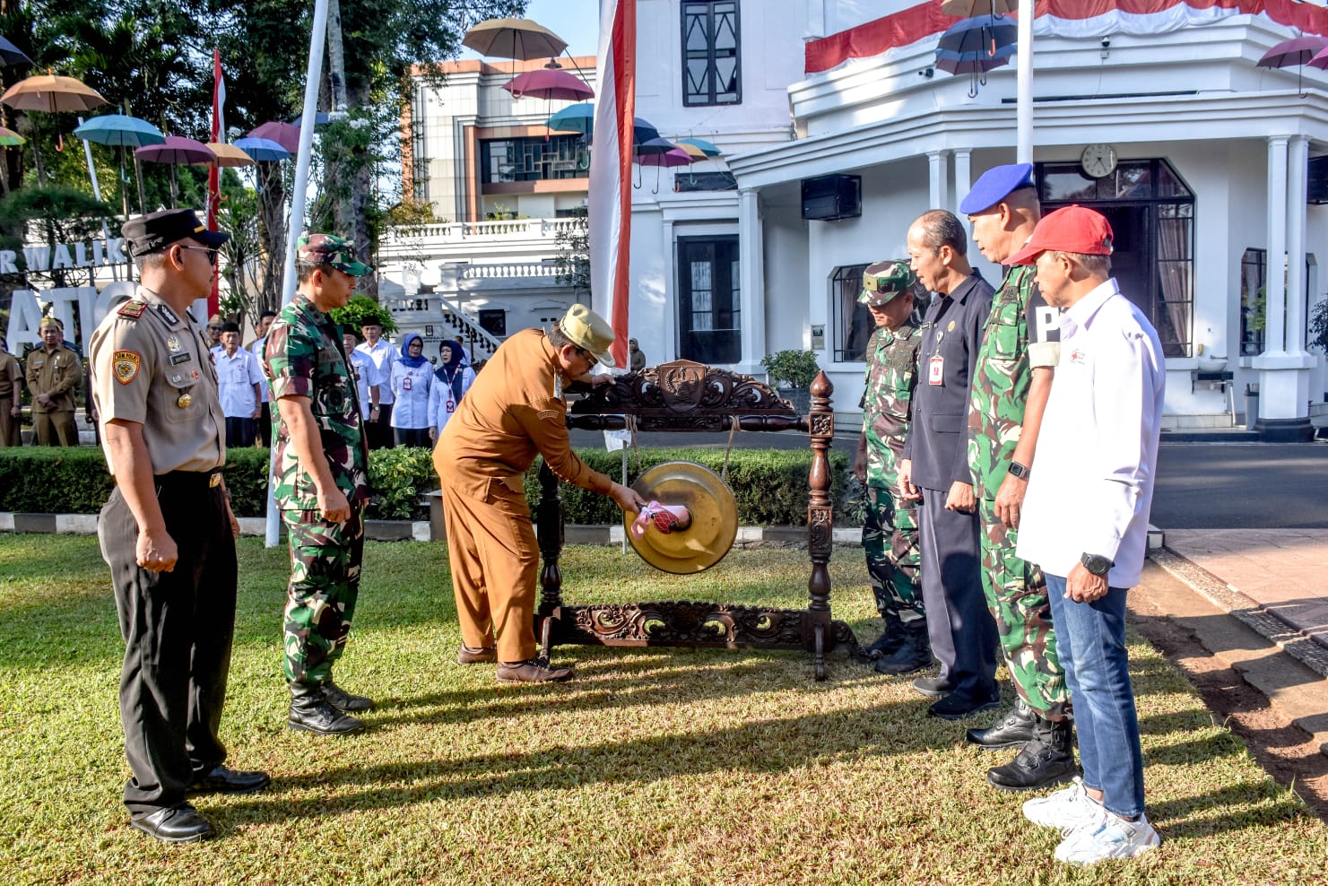 Canangkan Bulan Dana PMI, Wali Kota Salatiga : Momen Perkuat Gotong Royong untuk Kemanusiaan