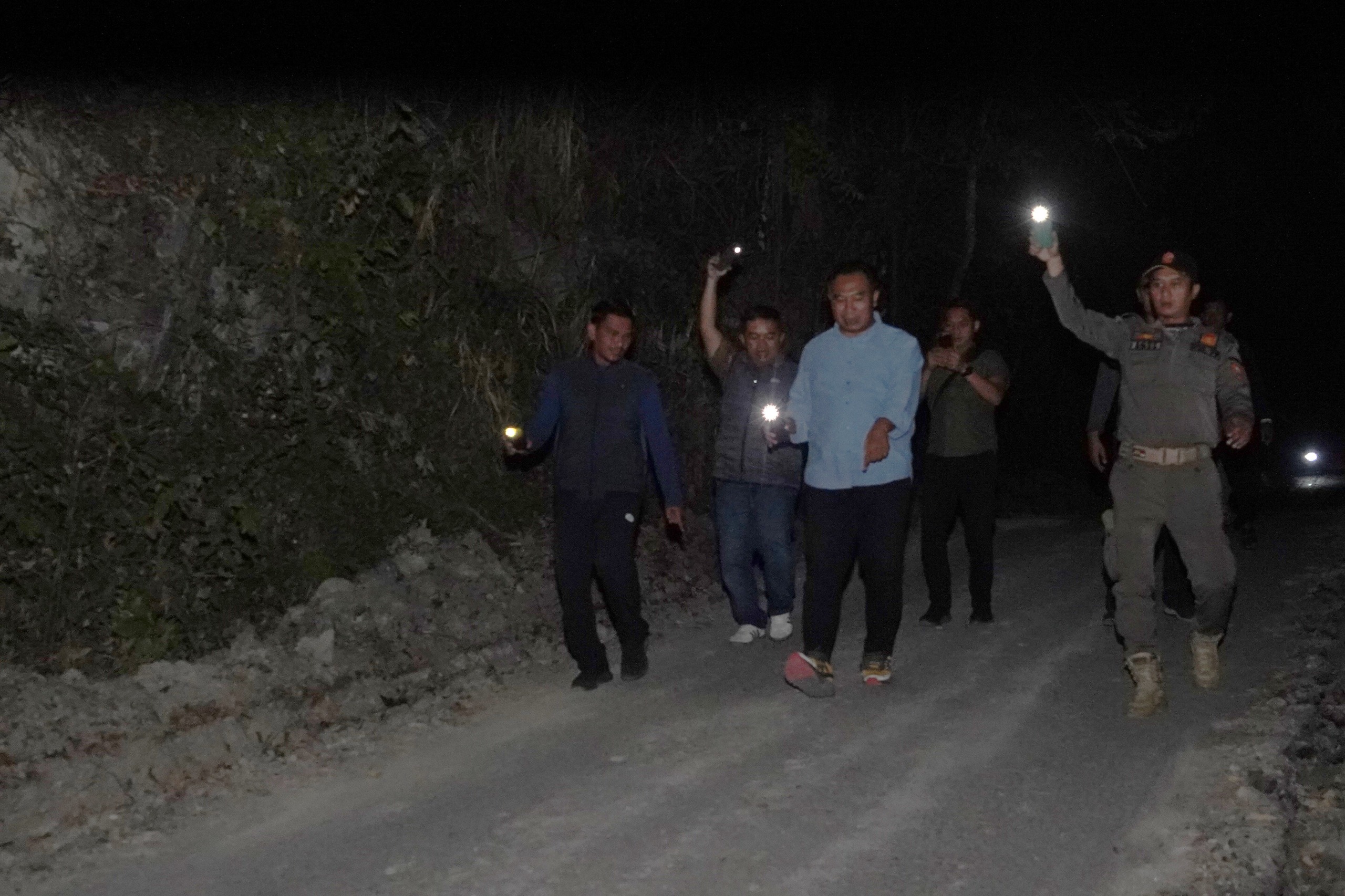Komitmen Perbaikan Jalan Berlanjut, Bupati Tinjau Progres Galeh–Ngrampal hingga Gesi