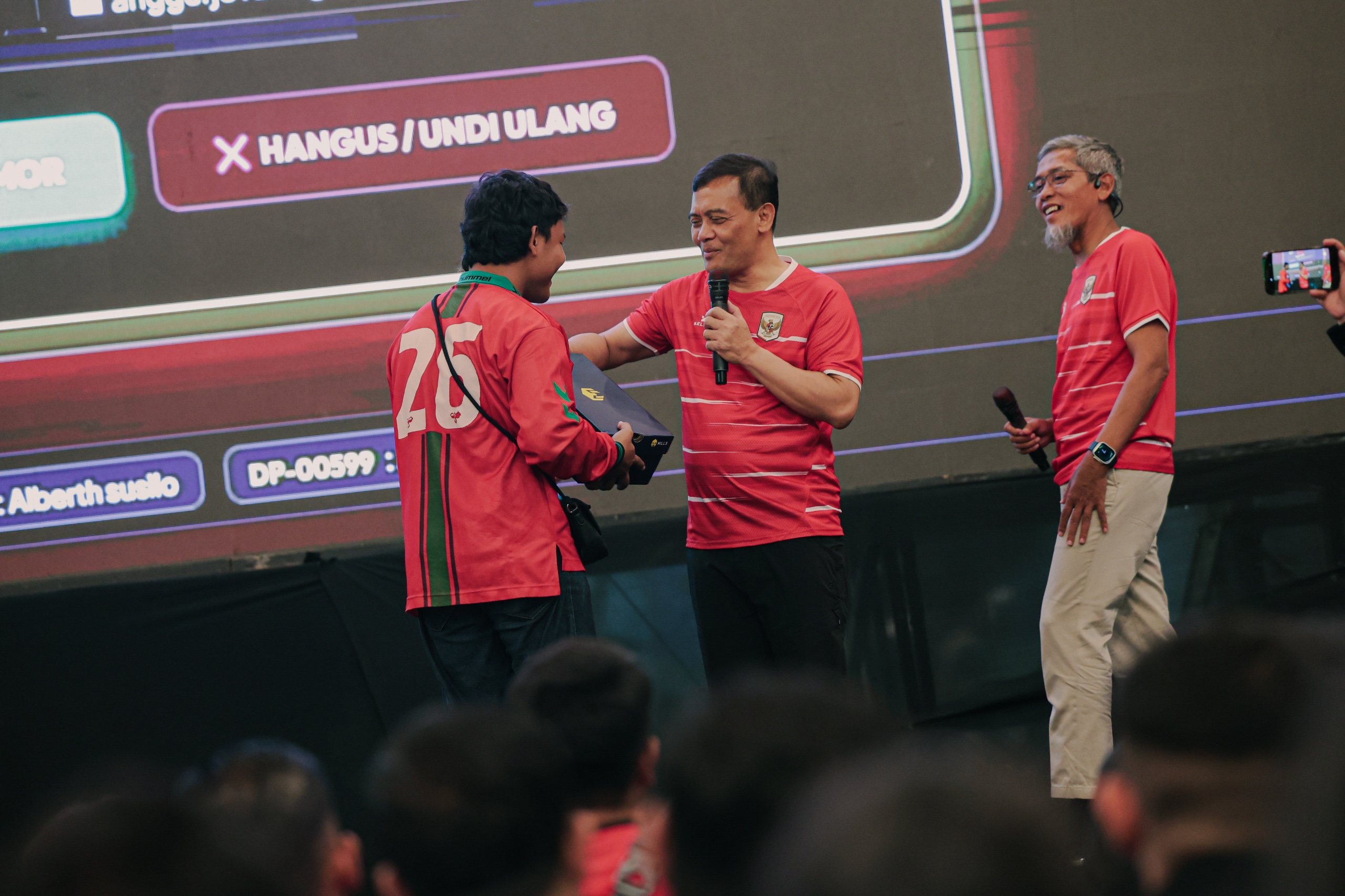 Euforia Nobar Timnas Indonesia di Halaman Kantor Gubernur Jateng, Geliatkan UMKM