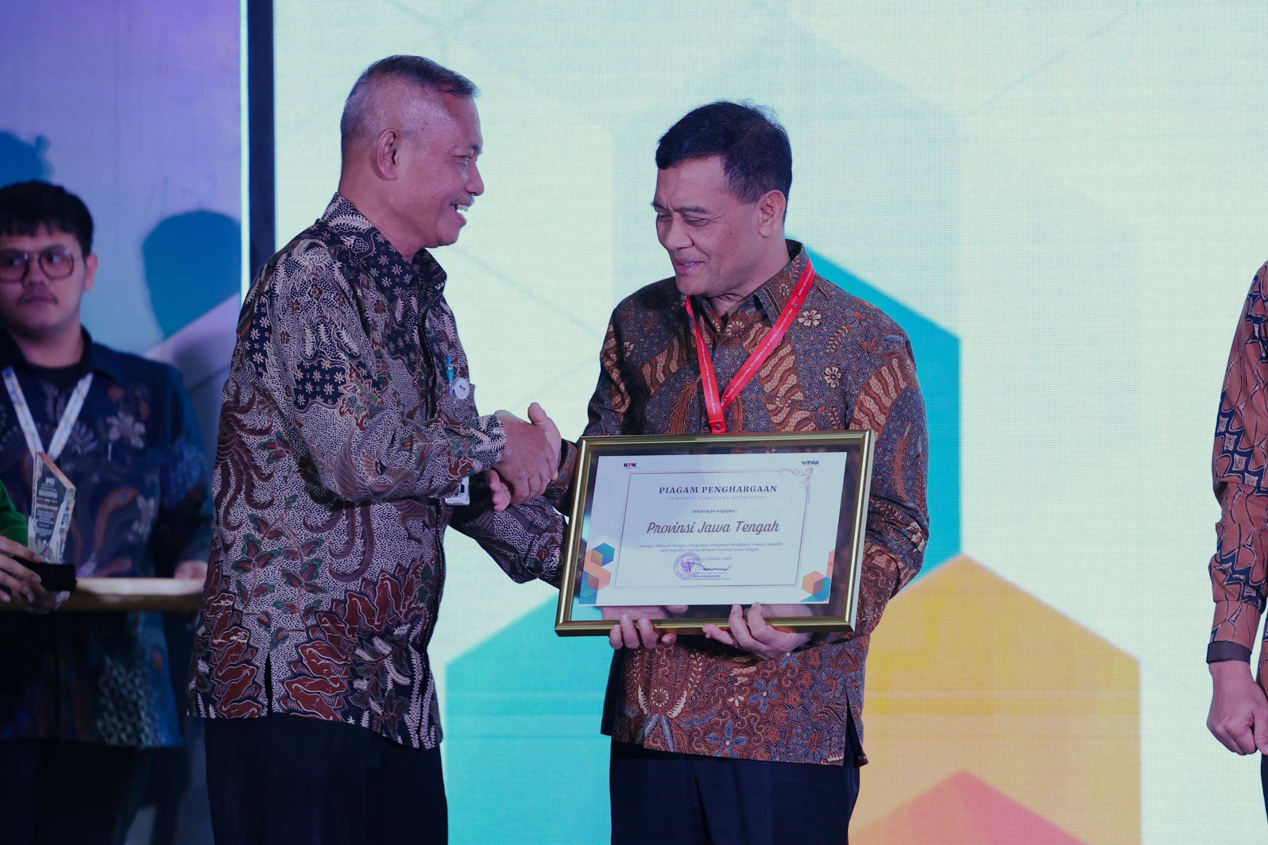 Berkat Program Sekolah Berintegritas, Pemprov Jateng Raih Penghargaan dari KPK